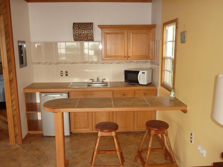 Wikkid Resort Dixon Cove 외부 사진