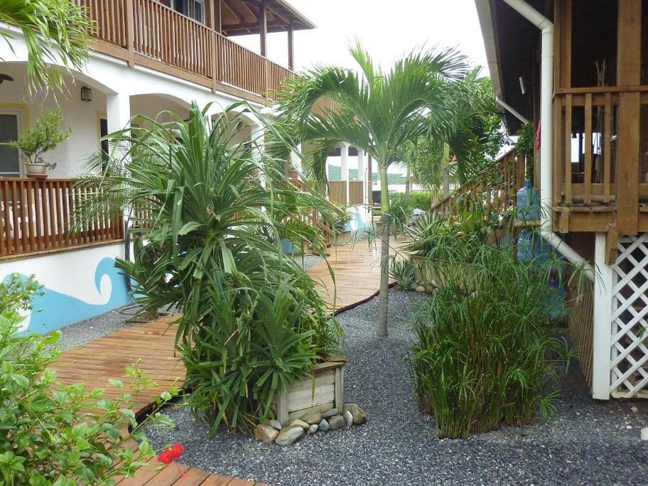 Wikkid Resort Dixon Cove 외부 사진