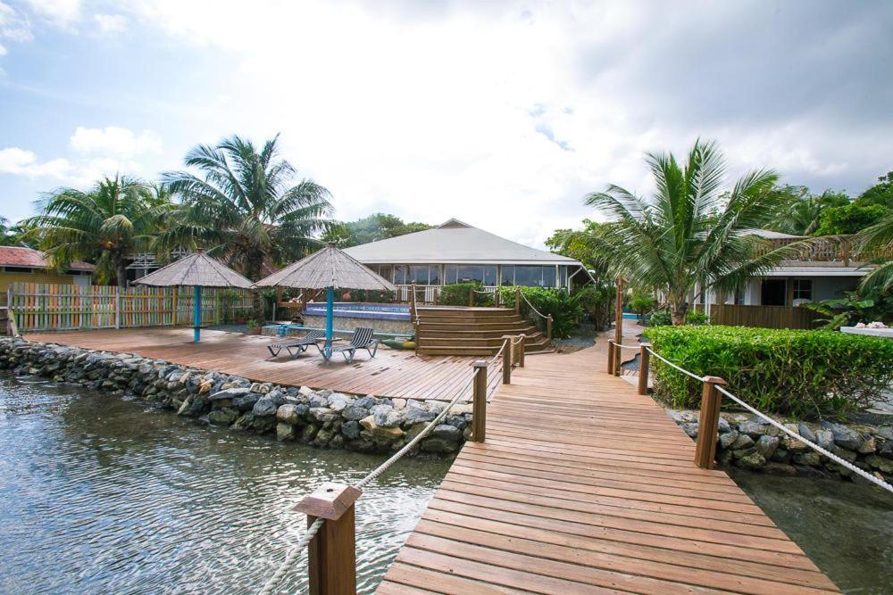 Wikkid Resort Dixon Cove 외부 사진