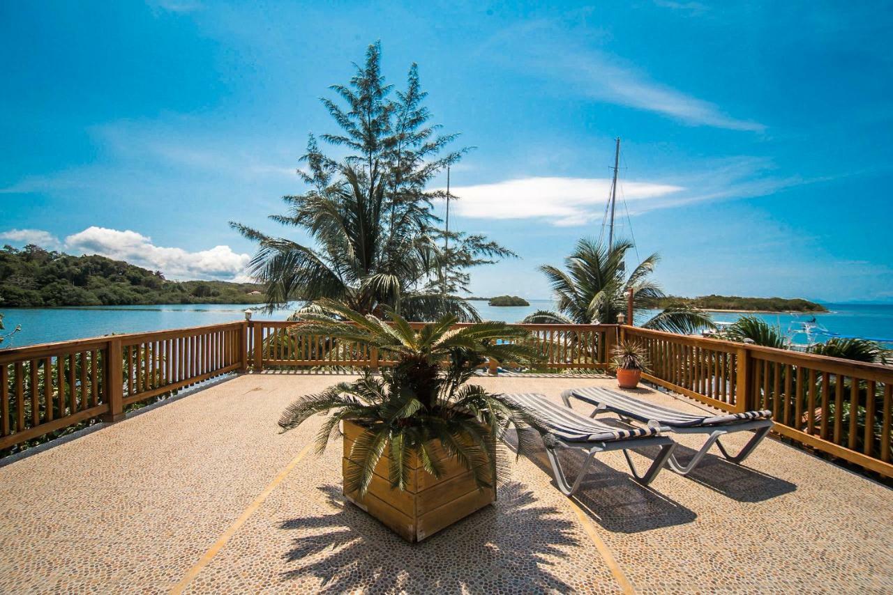 Wikkid Resort Dixon Cove 외부 사진