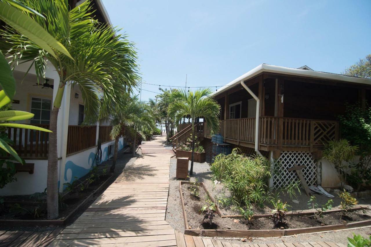 Wikkid Resort Dixon Cove 외부 사진